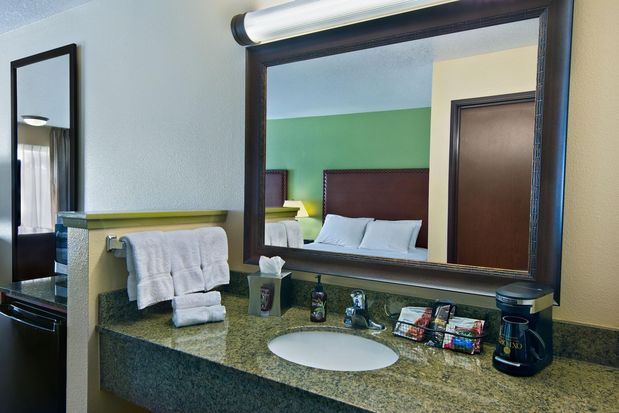 Oxford Suites Hermiston Buitenkant foto