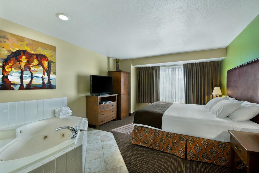 Oxford Suites Hermiston Buitenkant foto