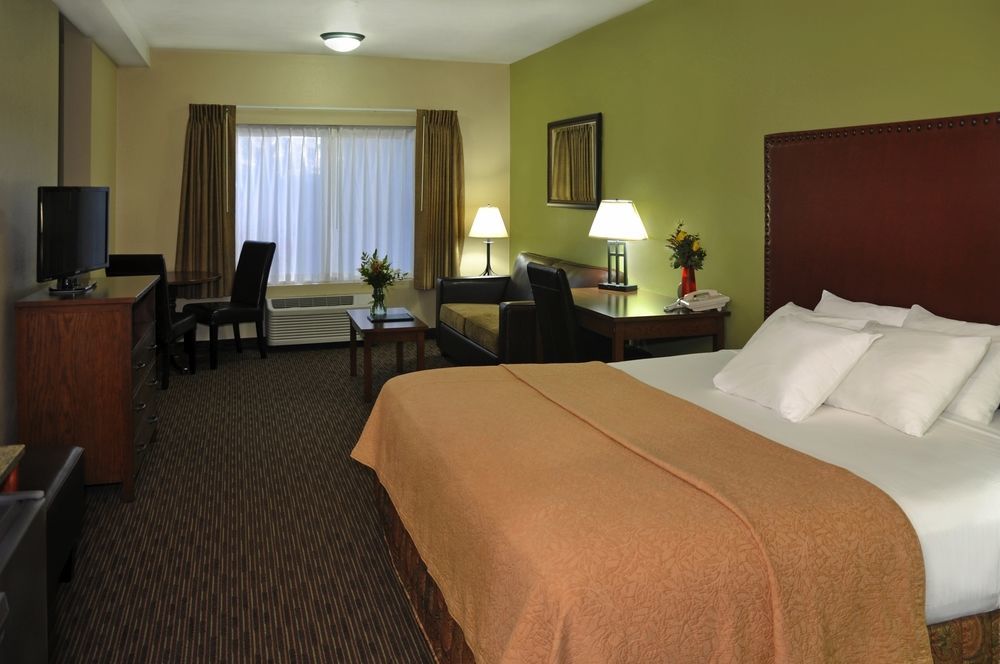 Oxford Suites Hermiston Buitenkant foto