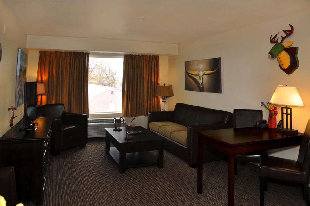Oxford Suites Hermiston Buitenkant foto