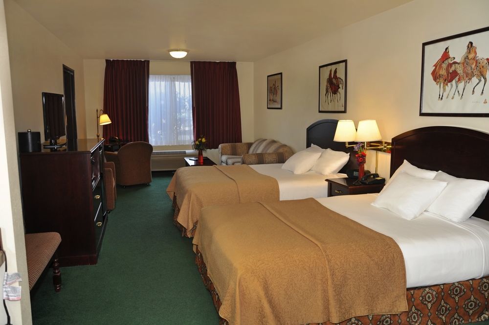 Oxford Suites Hermiston Buitenkant foto