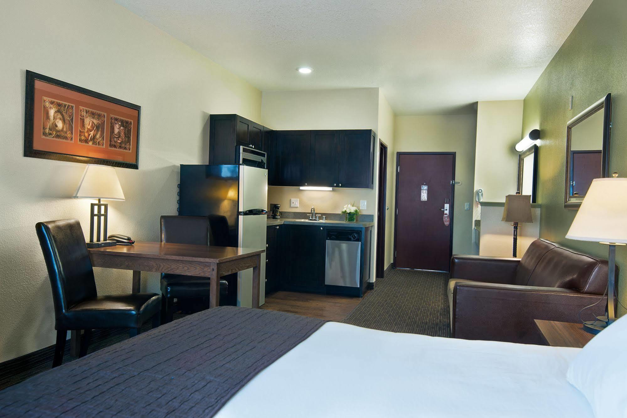 Oxford Suites Hermiston Buitenkant foto