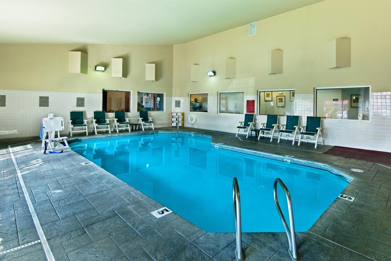Oxford Suites Hermiston Buitenkant foto